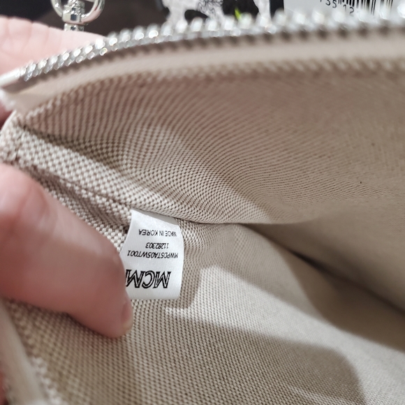 MCM White Leopard Visetos Leather shopper WITH POUCH - Picture 10 of 16